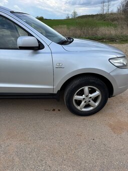 Hyundai Santa Fe 2.2 CRDi, 2007 – spolehlivé auto ve výborné - 6