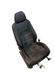 Sedačky černá alcantara s látkou VW Golf 6 kombi r.v. 2010 - 6