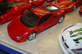 RC auto model 1:18 Rastar Ferrari - 6