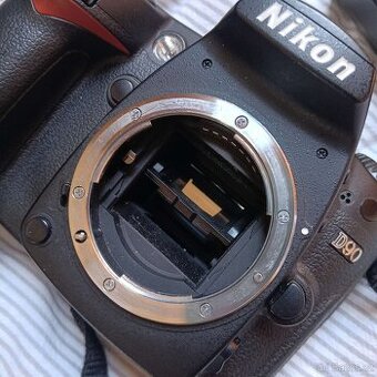 Nikon D90 (rozbitý), Příslušenství a Objektiv - 6