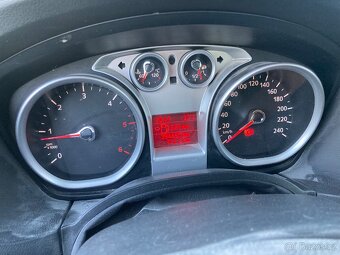 Ford Focus - 6