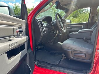 Dodge Ram ECO 4.7 V8 flex fuel,najeto: 192tis.km, rok: 2013 - 6