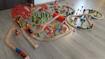 Woodyho Vláčkodráha + osmička + mašinka + dílky - 6