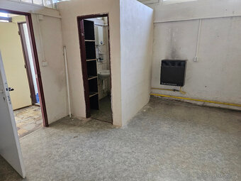 Pronajmu obchodní a skladové prostory - 6