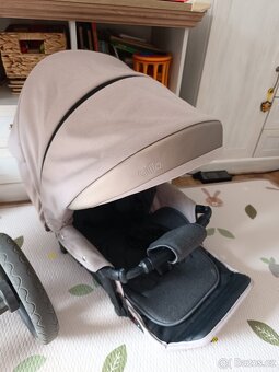 Kočárek Camarelo Oliio - 6