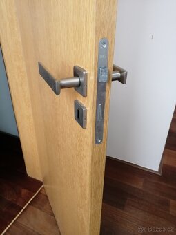 1x OBŘÍ posuvné dveře a 5x bezfalcové dveře - 6
