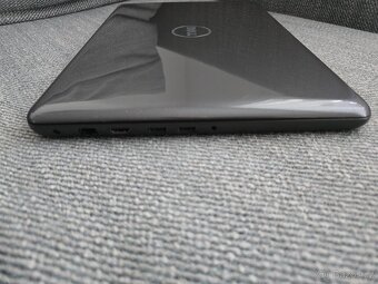 notebook Dell Inspiron 15, 5000 series - 6