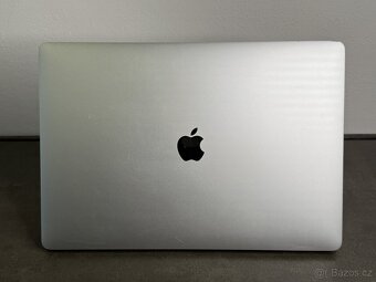 MacBook Pro 15'' 2017 / i7 / 16GB / 512GB SSD / Silver - D - 6
