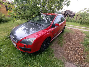 Ford Focus 2.0i 16V - 6