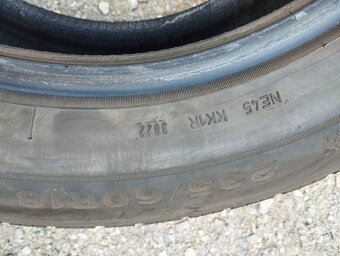 235/60/18 107h Dunlop - zimní pneu 4ks - 6