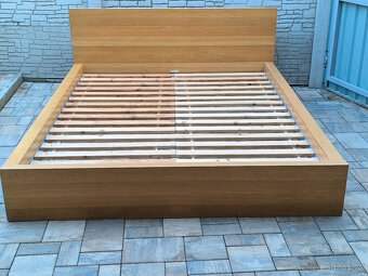 Prodám manželskou postelí + Matrací 160cm x 200cm - 6