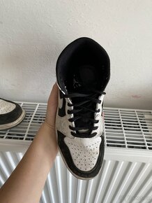 Nike Air Jordan 1 Mid - 6