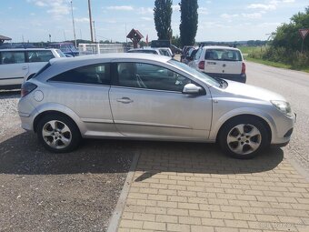 Opel Astra H 1.8 GTC
koupeno v Švýcarsko. - 6