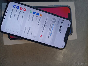 Apple iPhone X 64GB - 6
