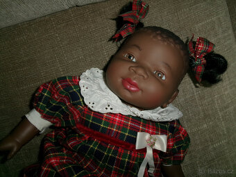 Krásná španělská panenka NINES-černoušek - 6