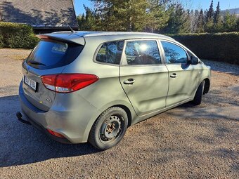 Kia Carens - 6