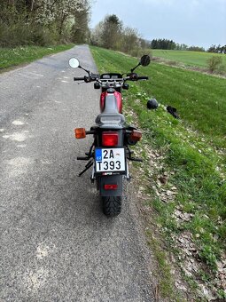 Yamaha TW 125 - 6