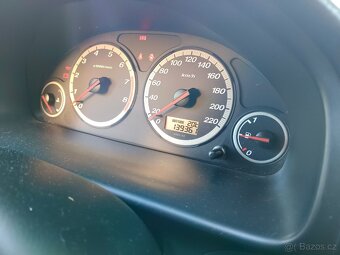 Honda CRV. 2.0 .110kw 4x4 - 6
