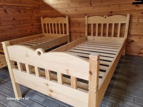 Rustikální postel z masivní borovice - 6