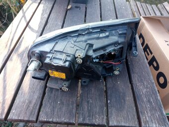 XENON+HALOGEN--SKODA SUPERB 1 - 6