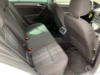 Volkswagen Golf 1.2 TSi 81 kW SERVISKA r.v. 11/2015 - 6