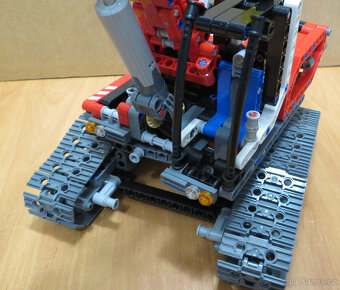 LEGO 8294 Bagr - 6