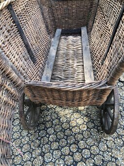 Nádherný Starožitný kočár - 6