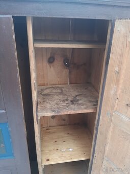 Selská Malovaná šatní skříň z roku 1879,je zachovalá - 6