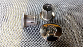 Škoda Popular nárazník kapotový znak a těžítko Porsche - 6