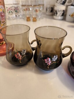 Porcelánové sety, talířky, podtácky, sklenice atd ... - 6