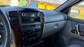 Prodám Kia Sorento 4x4 - 6