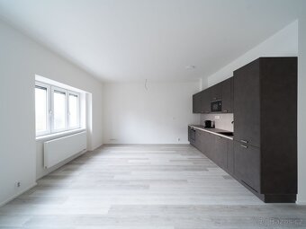 Byt 2+kk, 70m2, vilový dům, zdarma park.stání, Praha 8, Libe - 6