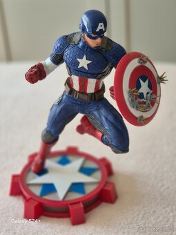 CAPTAIN AMERICA PVC DIORAMA DIAMOND MARVEL GALLERY - 6