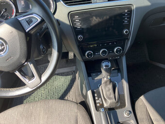 octavia 3 DSG 1,6 tdi combi faselift, výbava - 6
