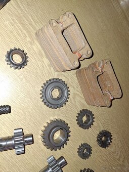 Jawa Čz díly převodovek uloženky - 6