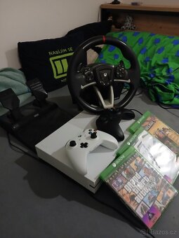 Xbox + příslušenství - 6