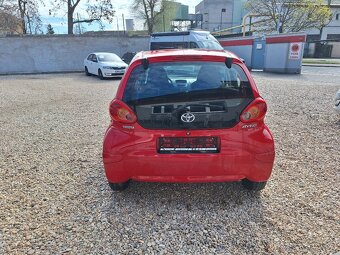 Toyota Aygo 1.0i 50KW Cool ,5 Dveří - 6