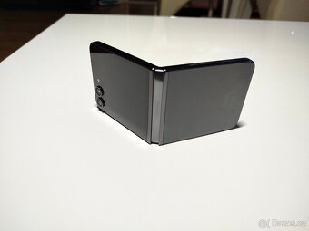 Samsung Z Flip 5 8/256Gb - 6