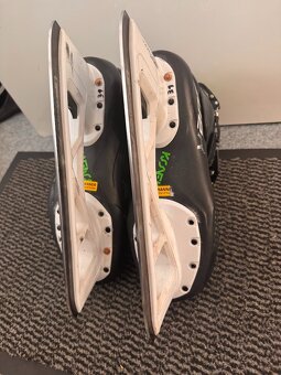 BRANKÁŘSKÉ BRUSLE CCM BAUER KONEKT, vel. 10-10,5 - 6