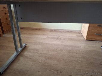 pracovni stul, deska 140x75cm, vyska 72 cm - 6