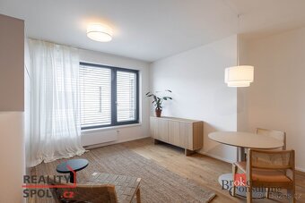 Pronájem, byty/1+kk, 32 m2, U průhonu 700/10, 17000 Praha, H - 6