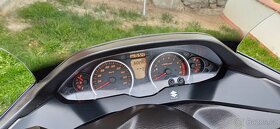 Suzuki Burgman 400 - 6