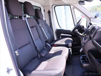 Peugeot Boxer 2,2 HDI 121kW Spací nástavba (2021) - 6