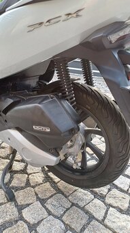 Honda PCX 125 Pearl Cool White - 6