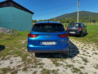 KIA Ceed SW 1.6 CRDi Gold - 6