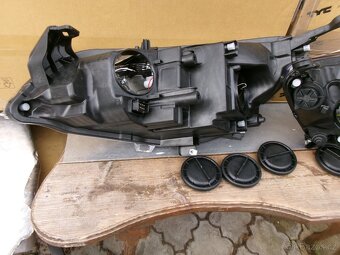 OPEL ASTRA J , 2012 - PŘEDNÍ  SVĚTLA - 6