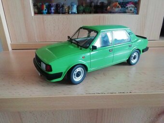 Skoda 120 1:18 Fox toys - 6
