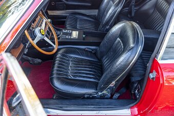 Ferrari 365 GT 2+2 - 6