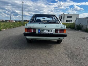Ford Escort 1.3 - 6