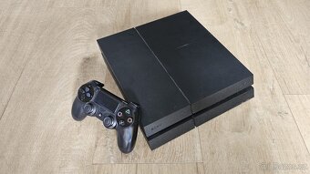 PlayStation 4 - 6